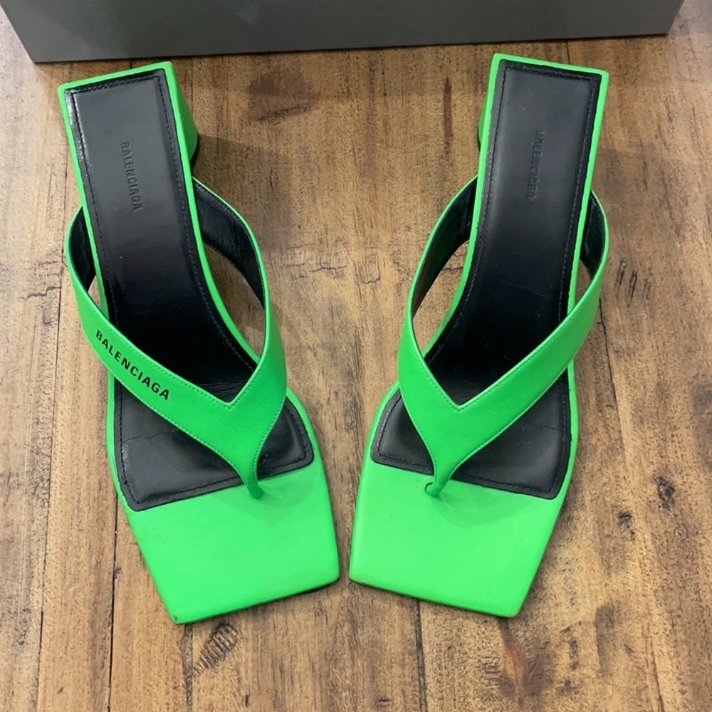 BALENCIAGA Lime / Neon Green Sandals with a Low Block Heel size 38 Box Included - Picture 4 of 7